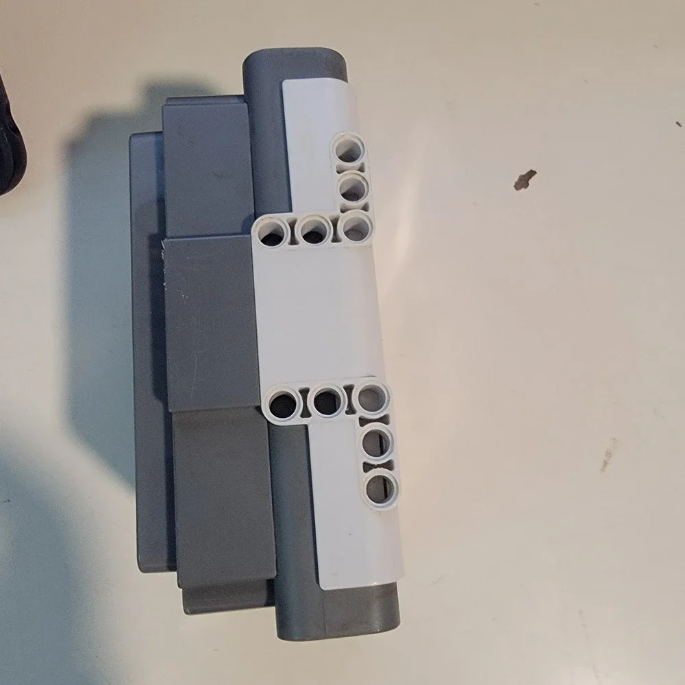 Lego Mindstorms NXT Intelligent Brick With Battery Pack No Charger Bin 12